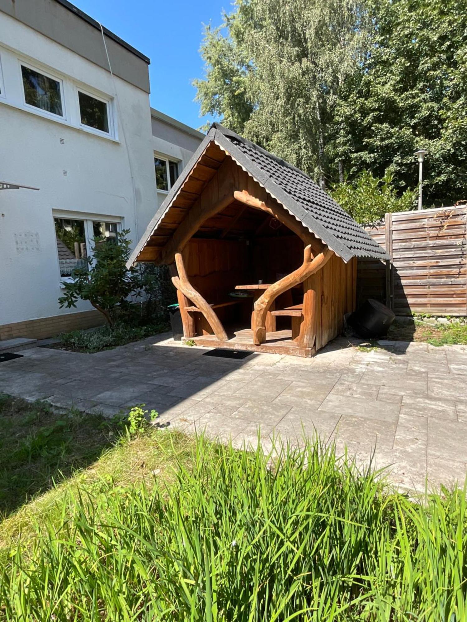 Messe-Apartment, 4 Schlafzimmer, 80 Qm, Garten - 6 Km Zur Messe, Verkehrsguenstig, Ruhig, Parkplaetze 纽伦堡 外观 照片