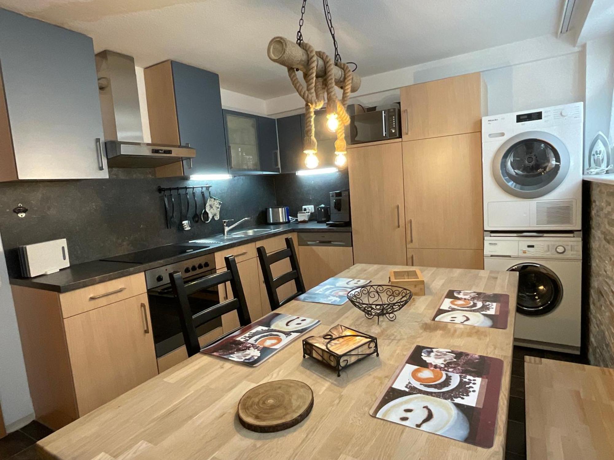 Messe-Apartment, 4 Schlafzimmer, 80 Qm, Garten - 6 Km Zur Messe, Verkehrsguenstig, Ruhig, Parkplaetze 纽伦堡 外观 照片